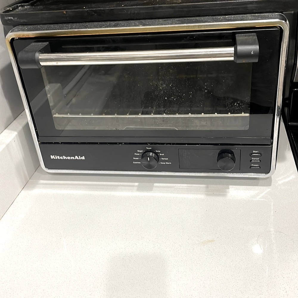Kitchen Aid countertop oven/ toaster